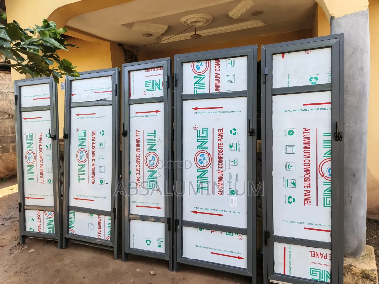 Aluminum Toilet Door