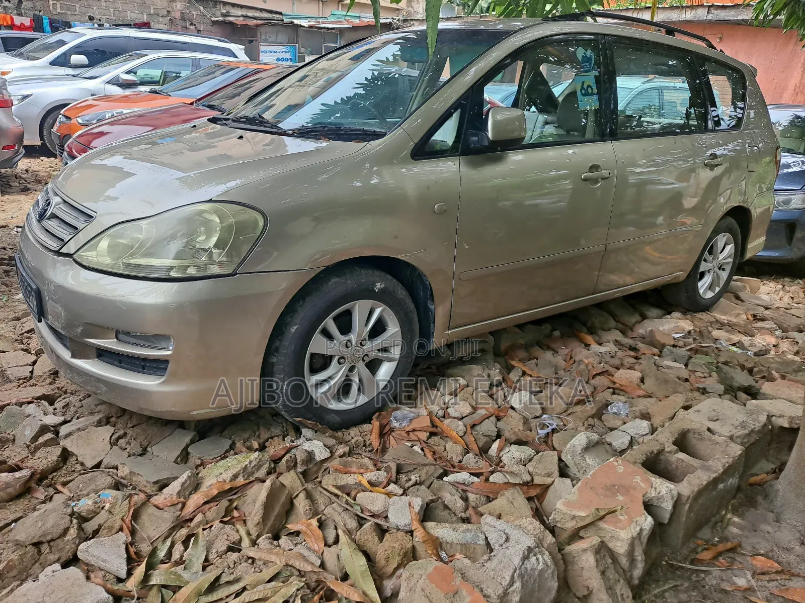 Toyota Picnic 2.0 FWD 2005 Gold