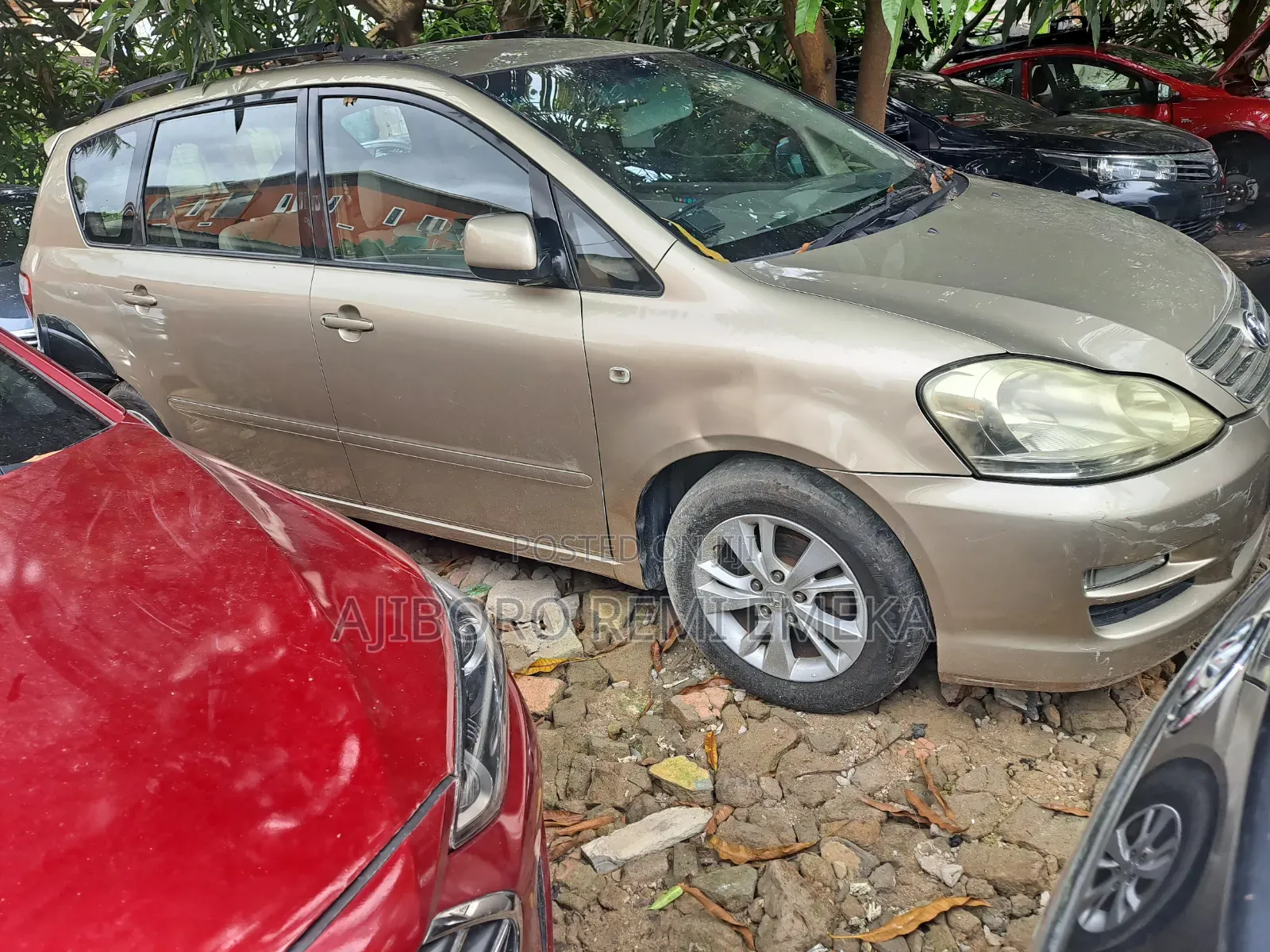 Toyota Picnic 2.0 FWD 2005 Gold