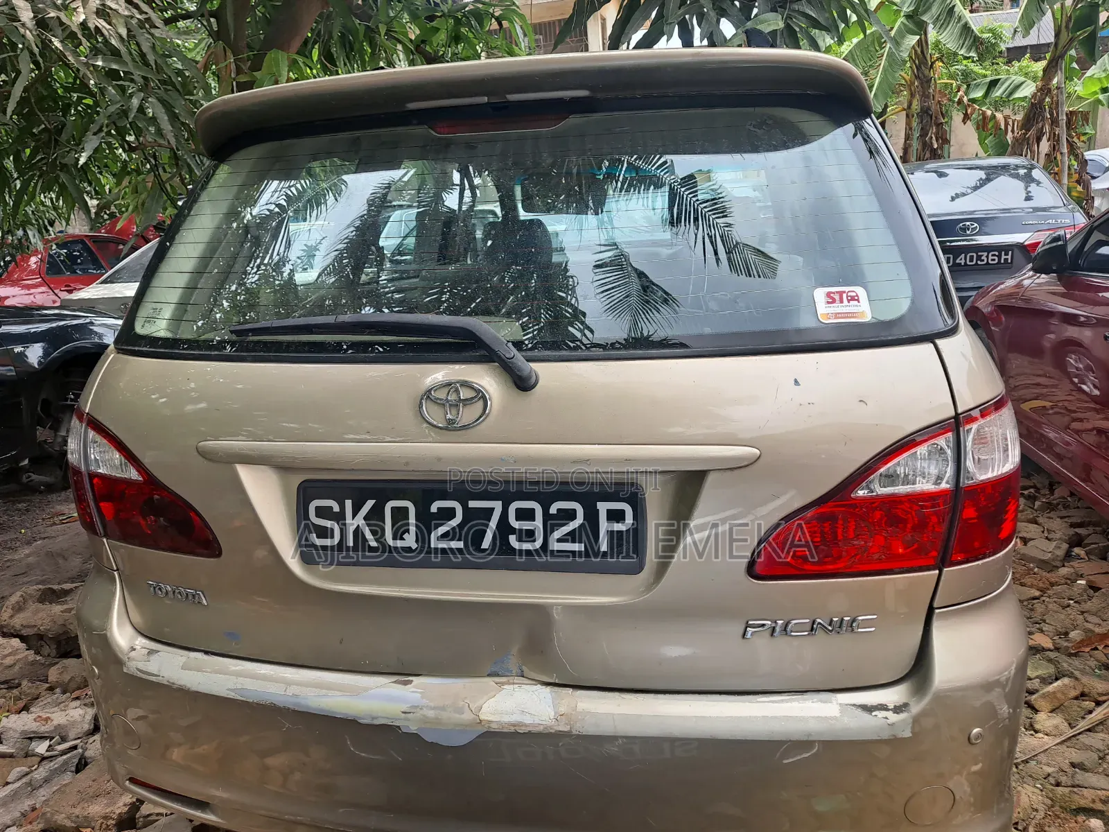 Toyota Picnic 2.0 FWD 2005 Gold