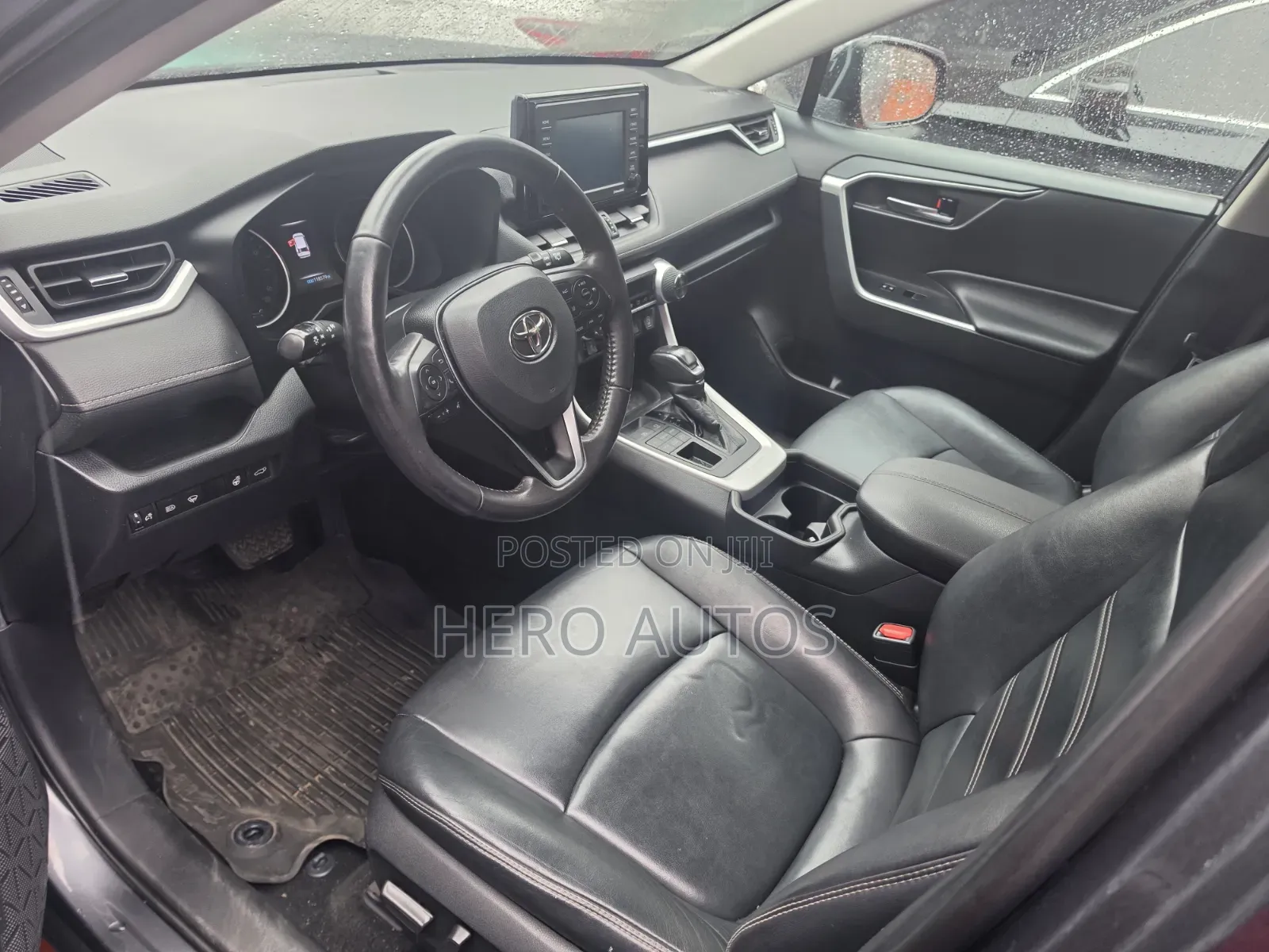 Toyota RAV4 XLE Premium 2021 Gray