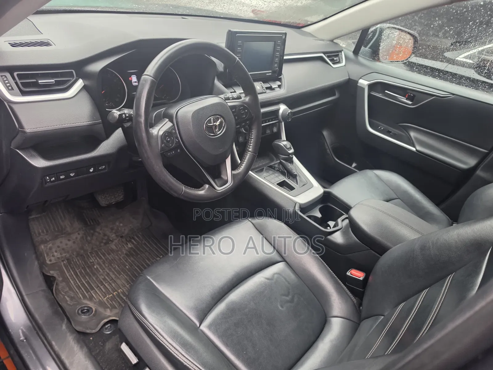 Toyota RAV4 XLE Premium 2021 Gray