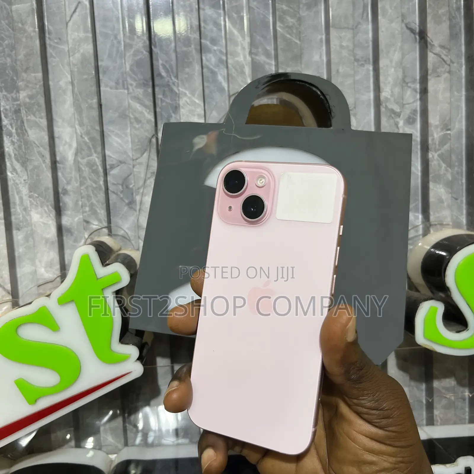 Apple iPhone 15 128 GB Pink