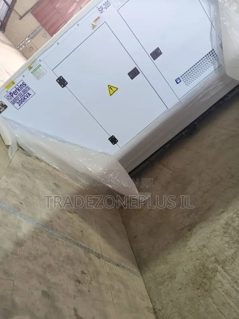 Perkins 200kVA Soundproof Diesel Gen for Sale