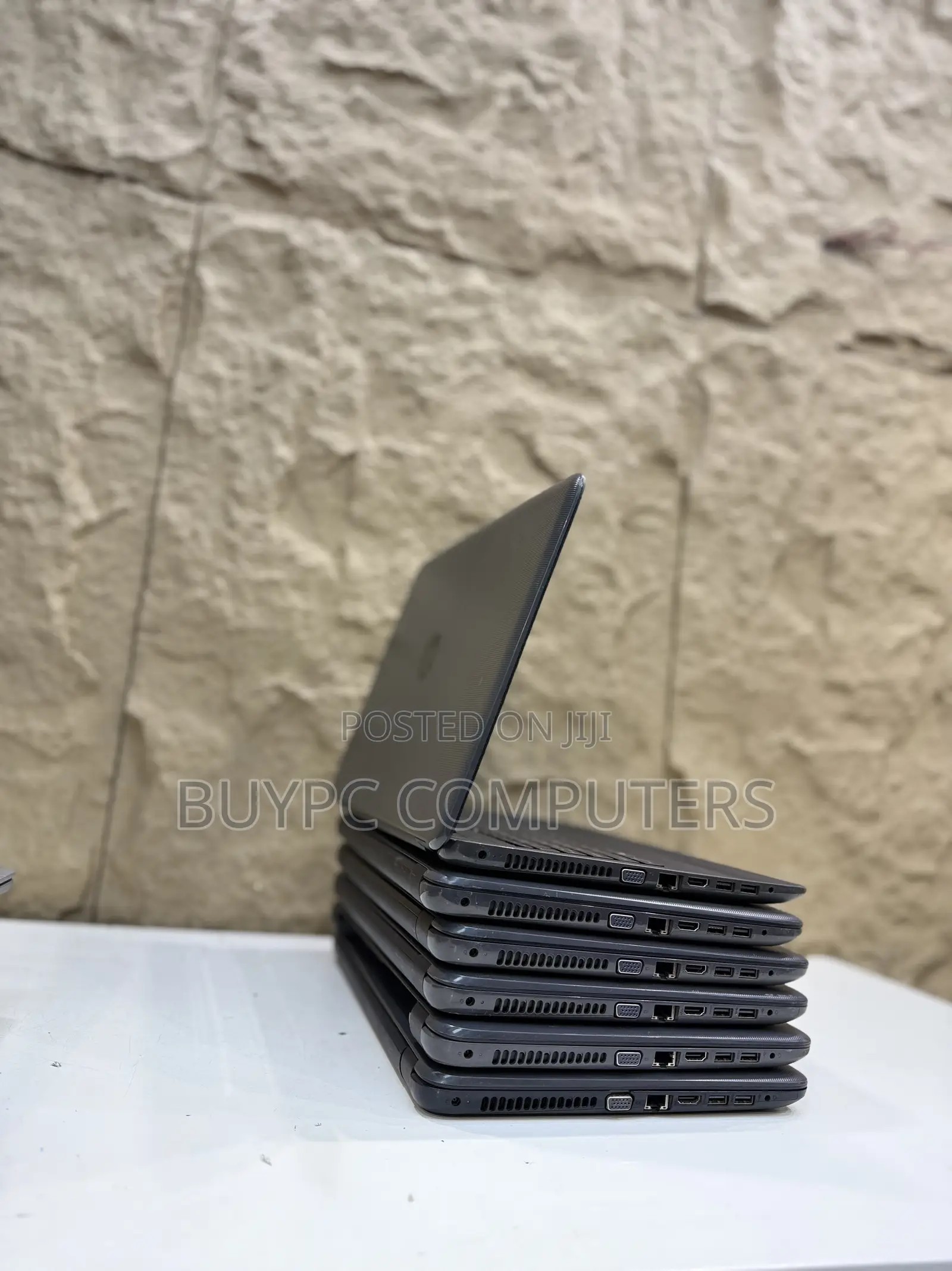 Laptop HP 15 4GB Intel Pentium HDD+SSD 500GB
