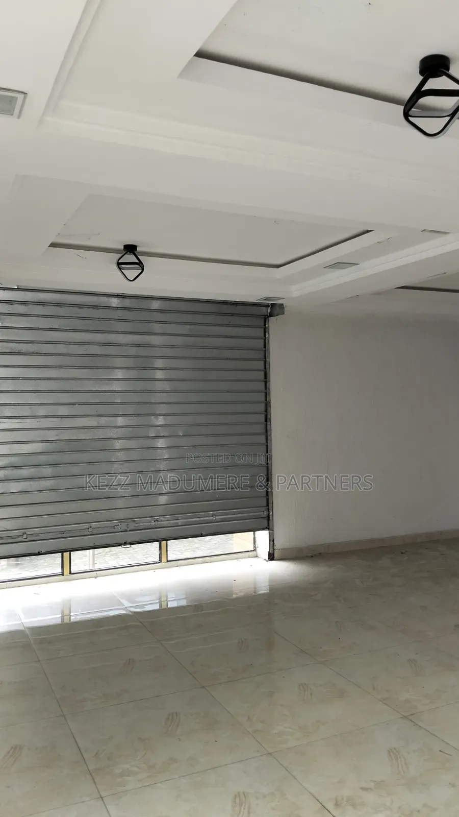 To Let : Standard Duplex Shop at Eliozu , Ph