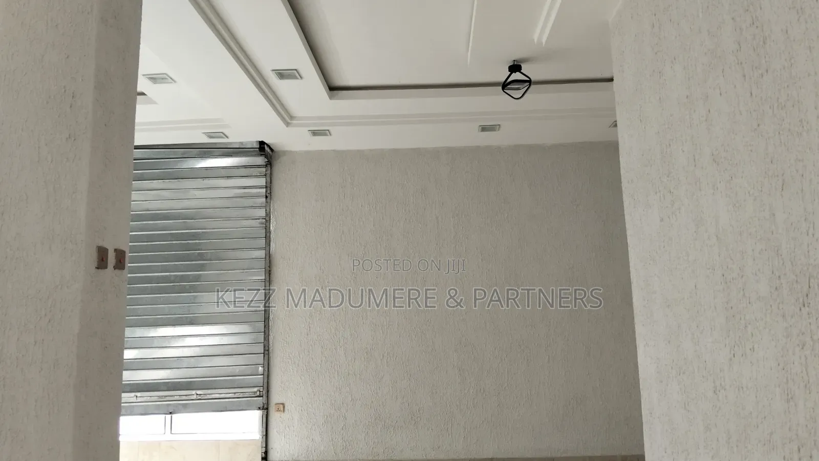 To Let : Standard Duplex Shop at Eliozu , Ph
