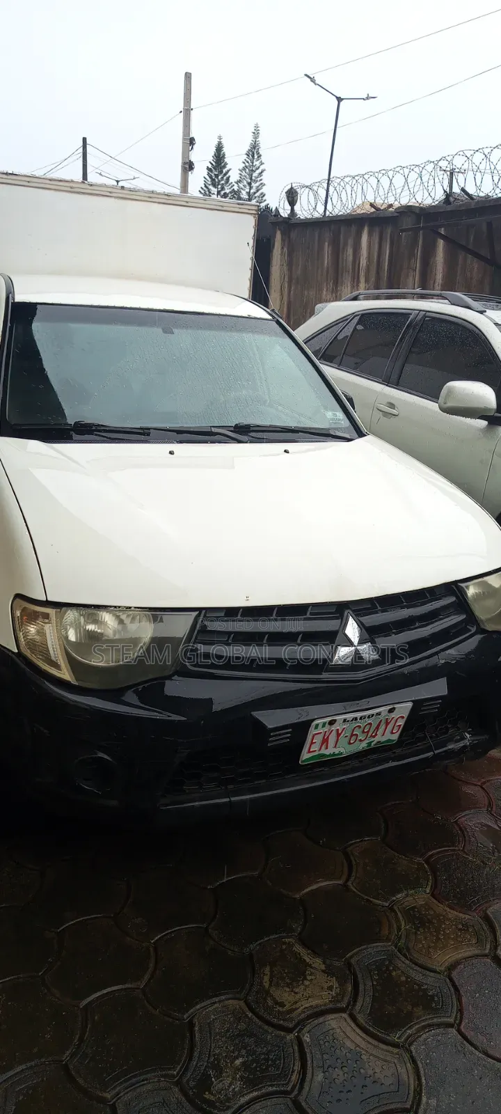 Mitsubishi L200 2010 White