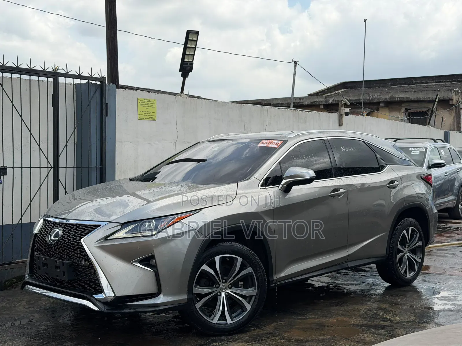 Lexus RX 350 AWD 2017 Gold