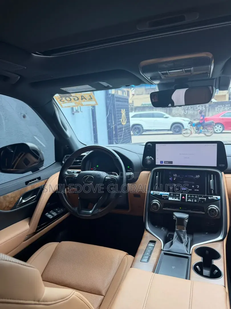 Lexus LX 600 2024 Gold