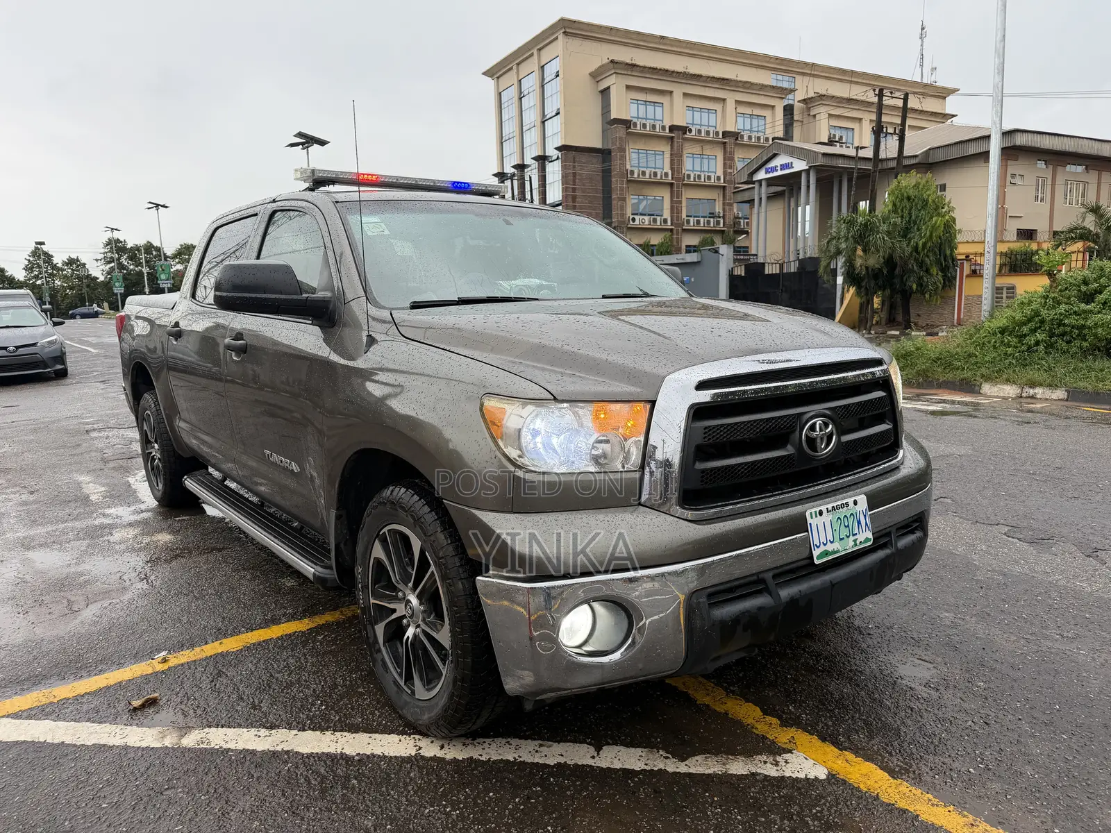 Toyota Tundra CrewMax 2010 Brown