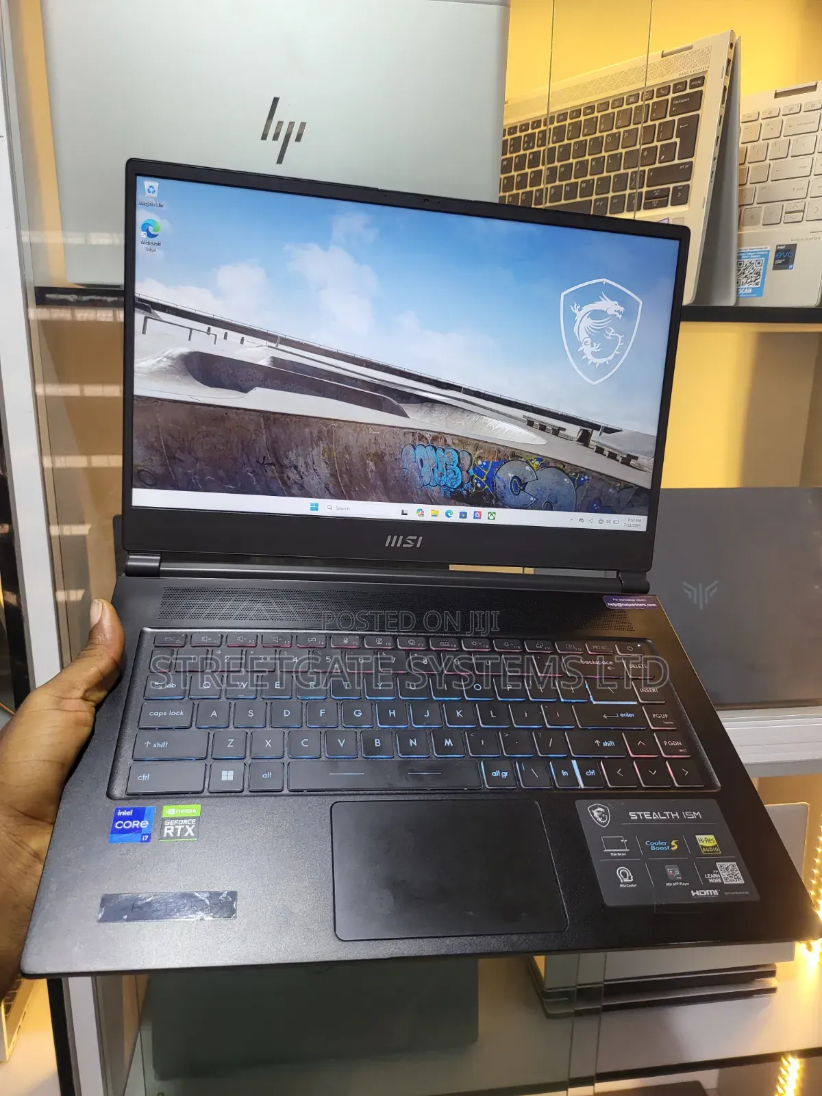 Laptop MSI 16GB Intel Core i7 SSD 512GB