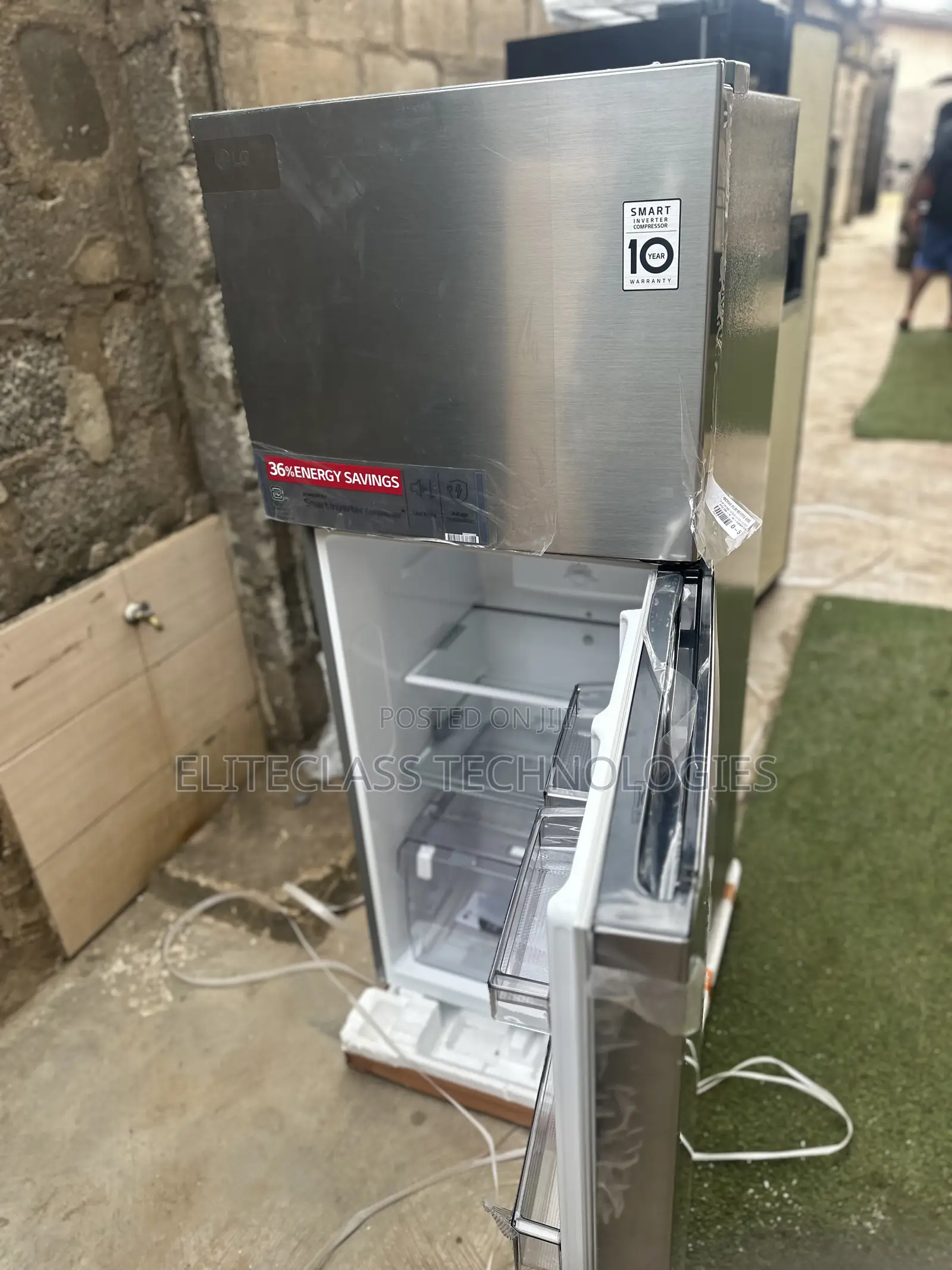LG 260L Double Door Fridge With Inverter Technology