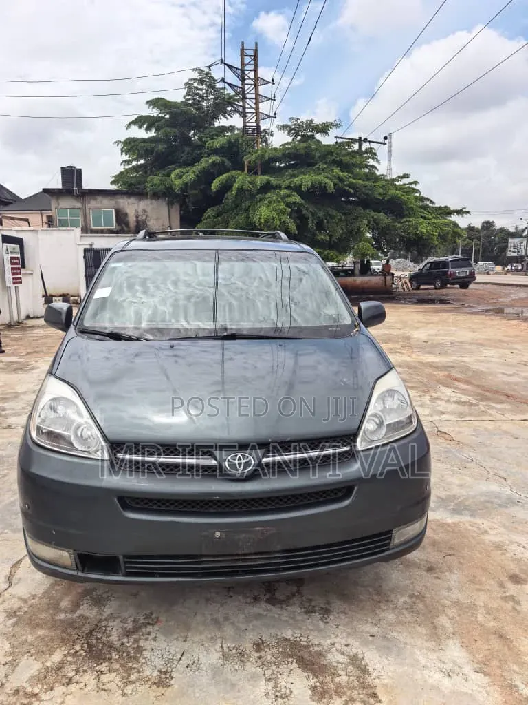 Toyota Sienna XLE Limited AWD 2005 Green