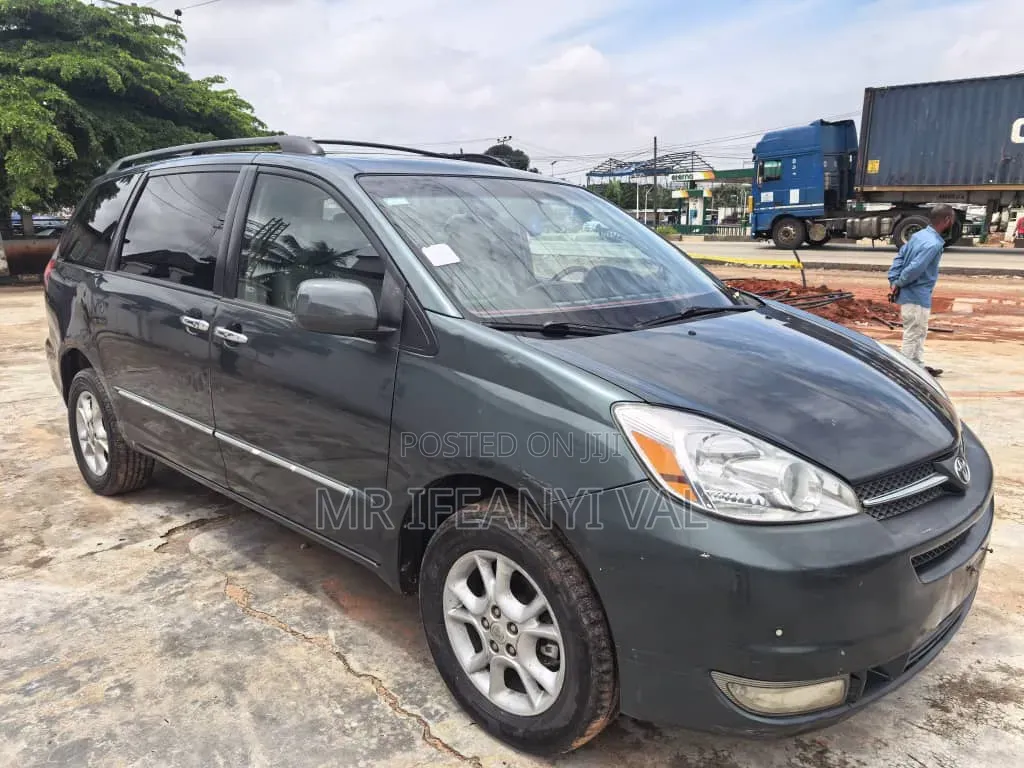 Toyota Sienna XLE Limited AWD 2005 Green