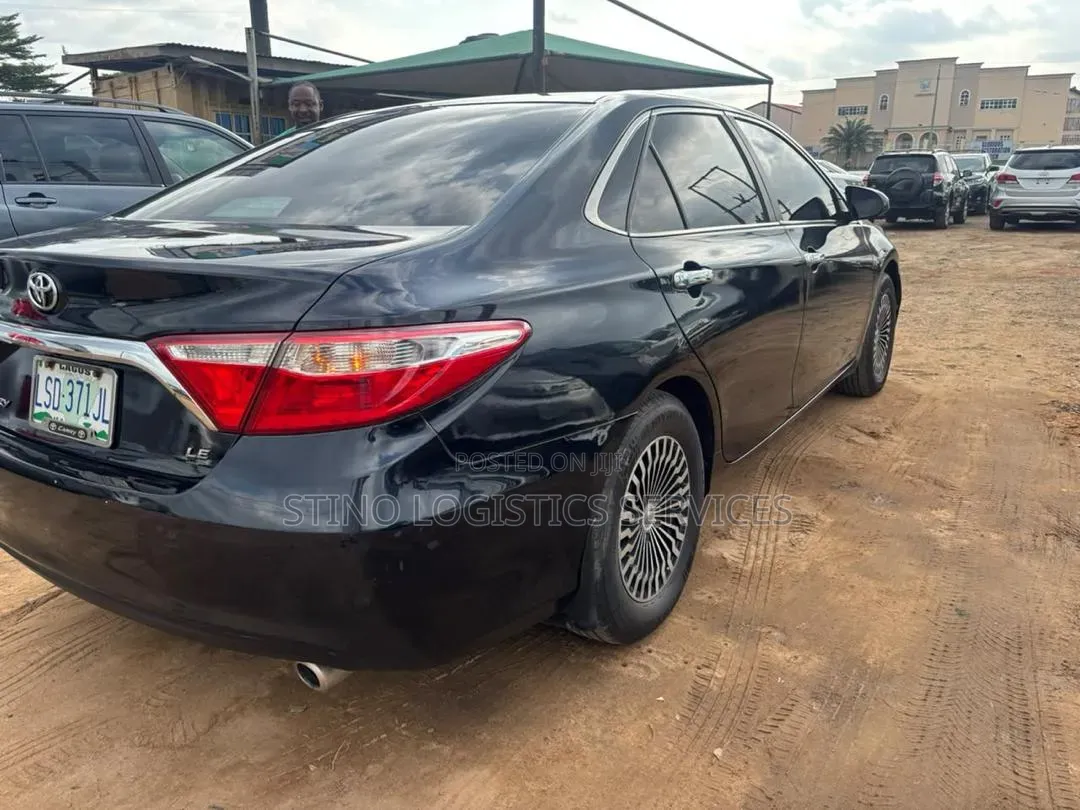 Toyota Camry 2016 Black