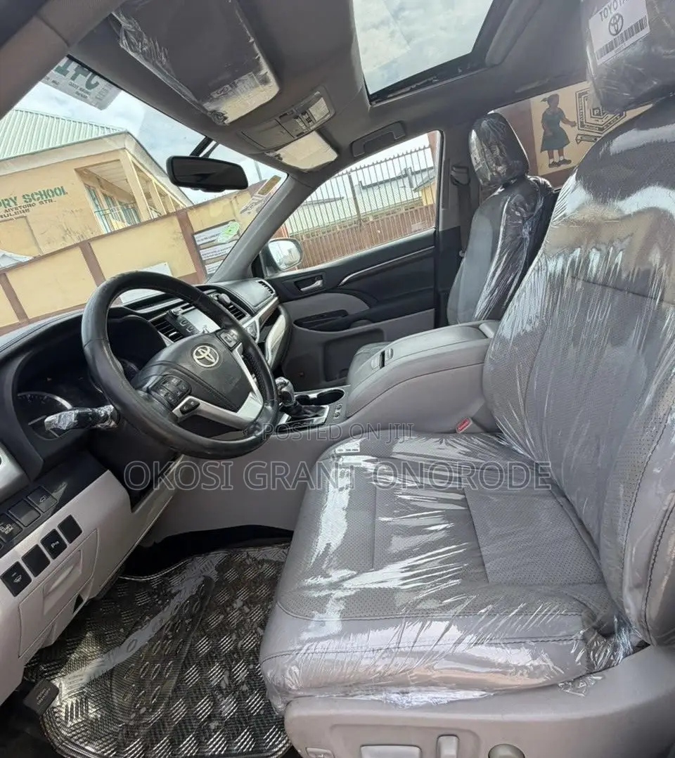 Toyota Highlander XLE 4dr SUV (3.5L 6cyl 6A) 2015 Silver