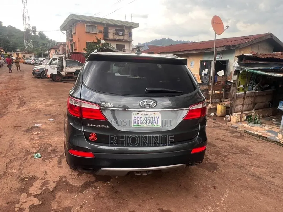 Hyundai Santa Fe 2013 Black