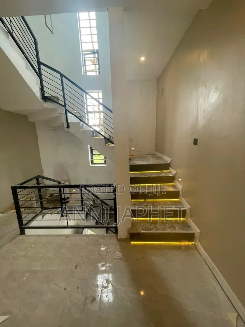 4bdrm Duplex in Awoyaya for sale