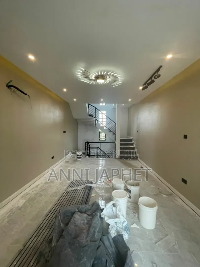4bdrm Duplex in Awoyaya for sale