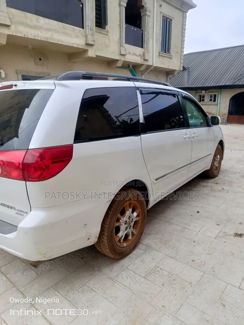 Toyota Sienna XLE Limited FWD 2006 Off white
