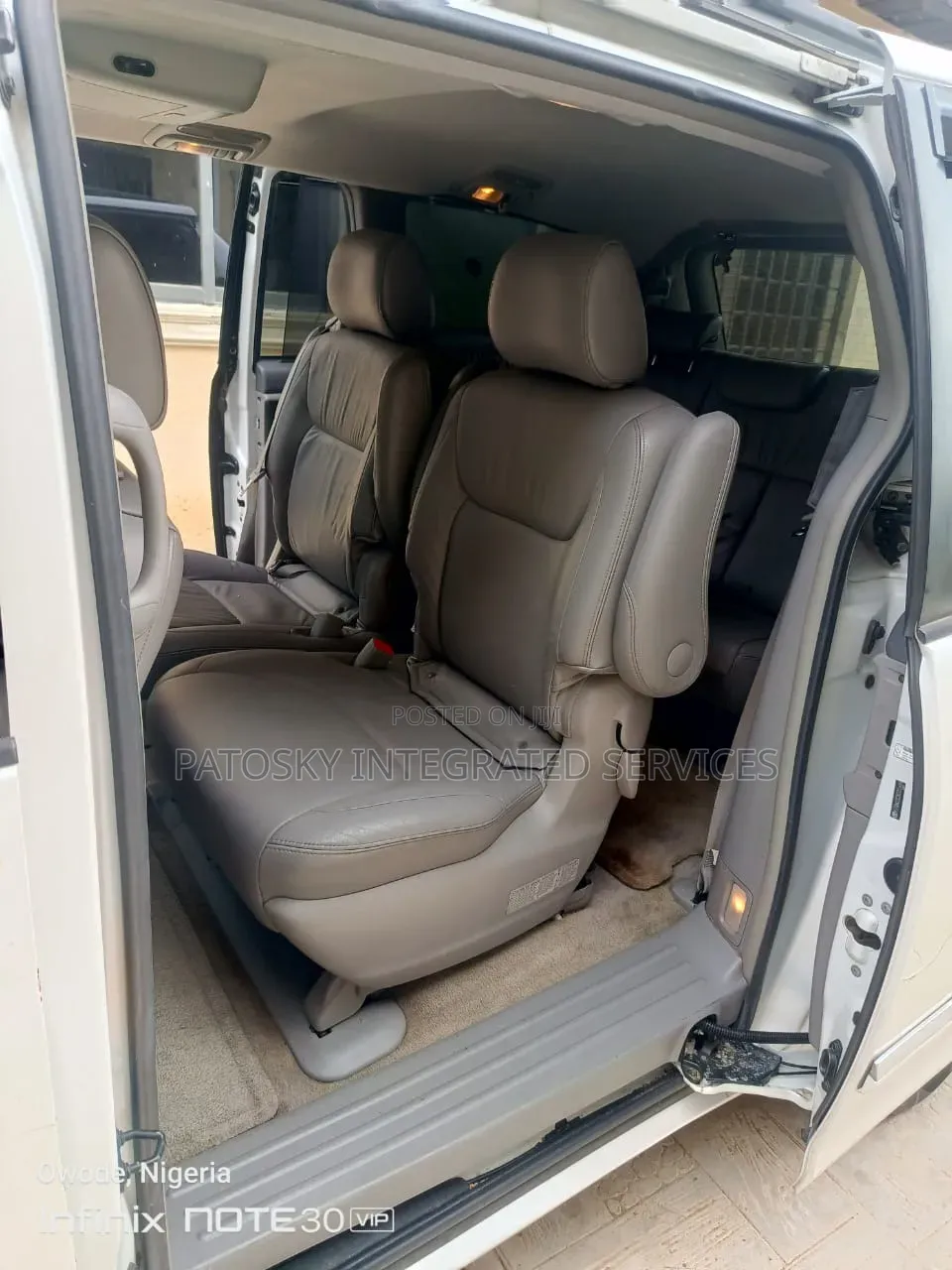 Toyota Sienna XLE Limited FWD 2006 Off white