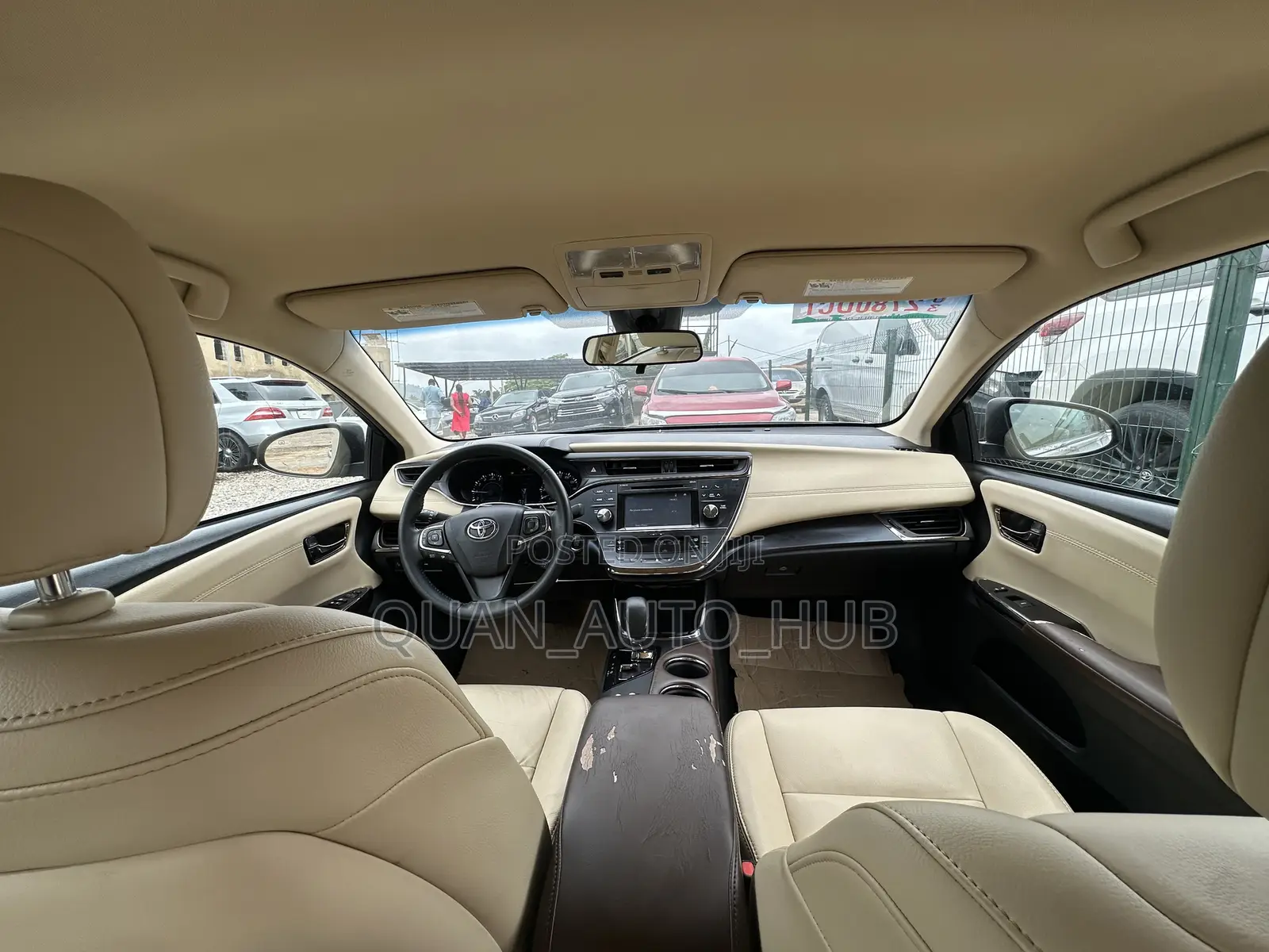 Toyota Avalon XLE Plus Sedan FWD (3.5L 6cyl 6A) 2017 Gold