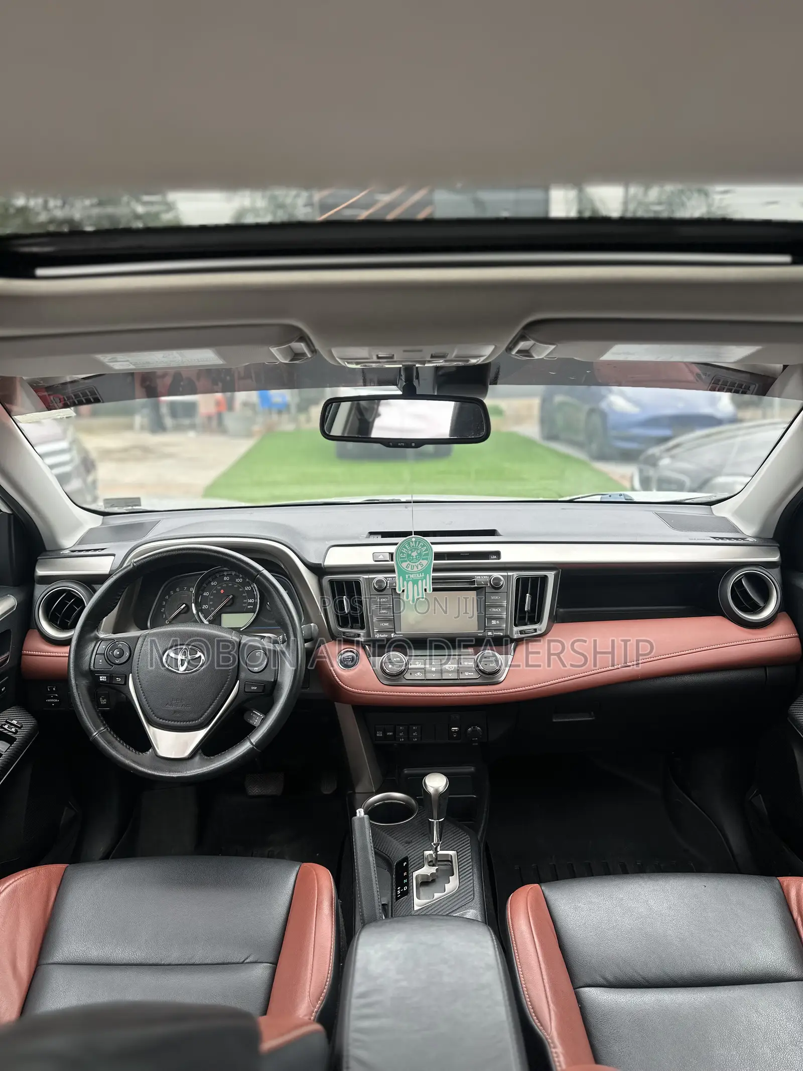 Toyota RAV4 Limited 4dr SUV AWD (2.5L 4cyl 6A) 2015 White