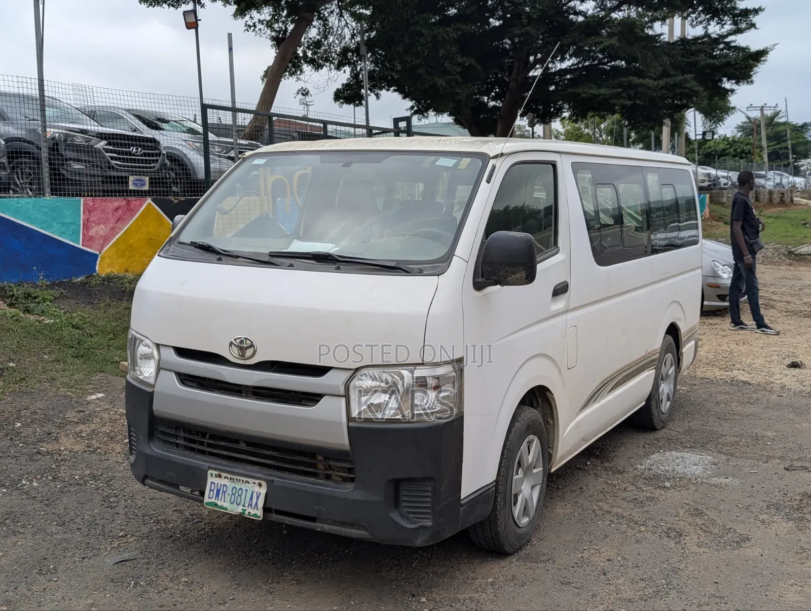 Toyota HiAce 2013 White