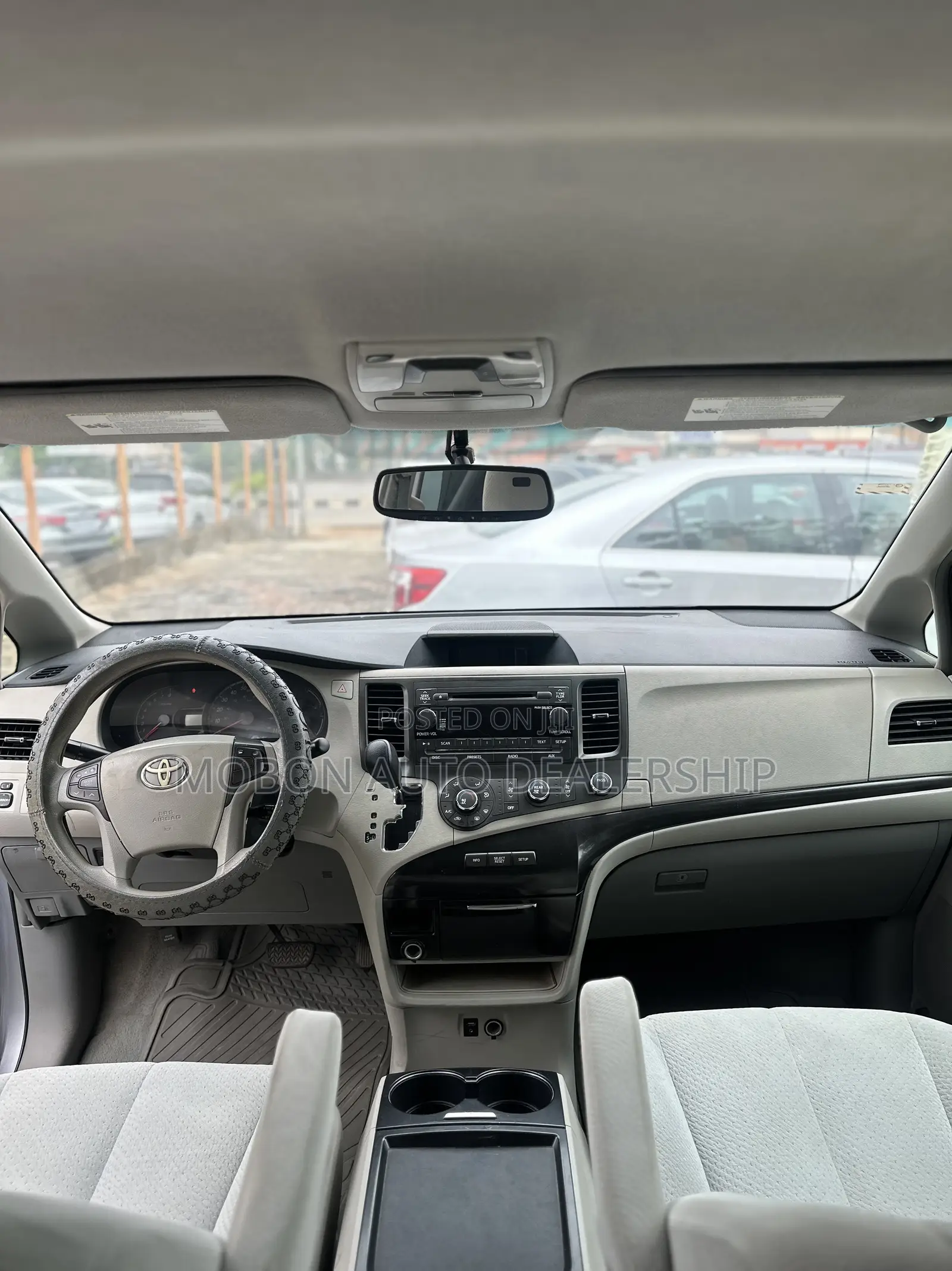 Toyota Sienna LE 8 Passenger 2010 Silver