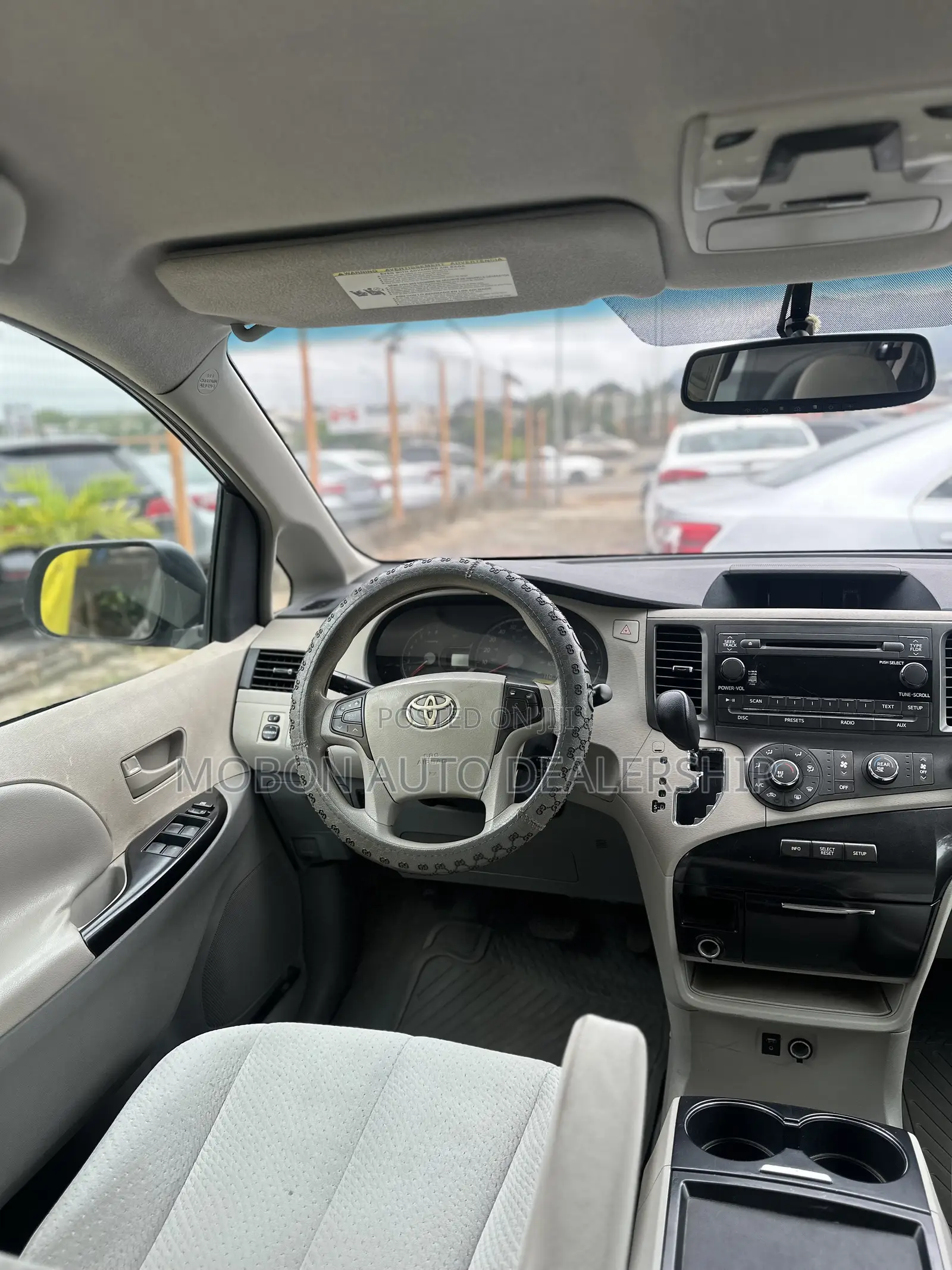 Toyota Sienna LE 8 Passenger 2010 Silver