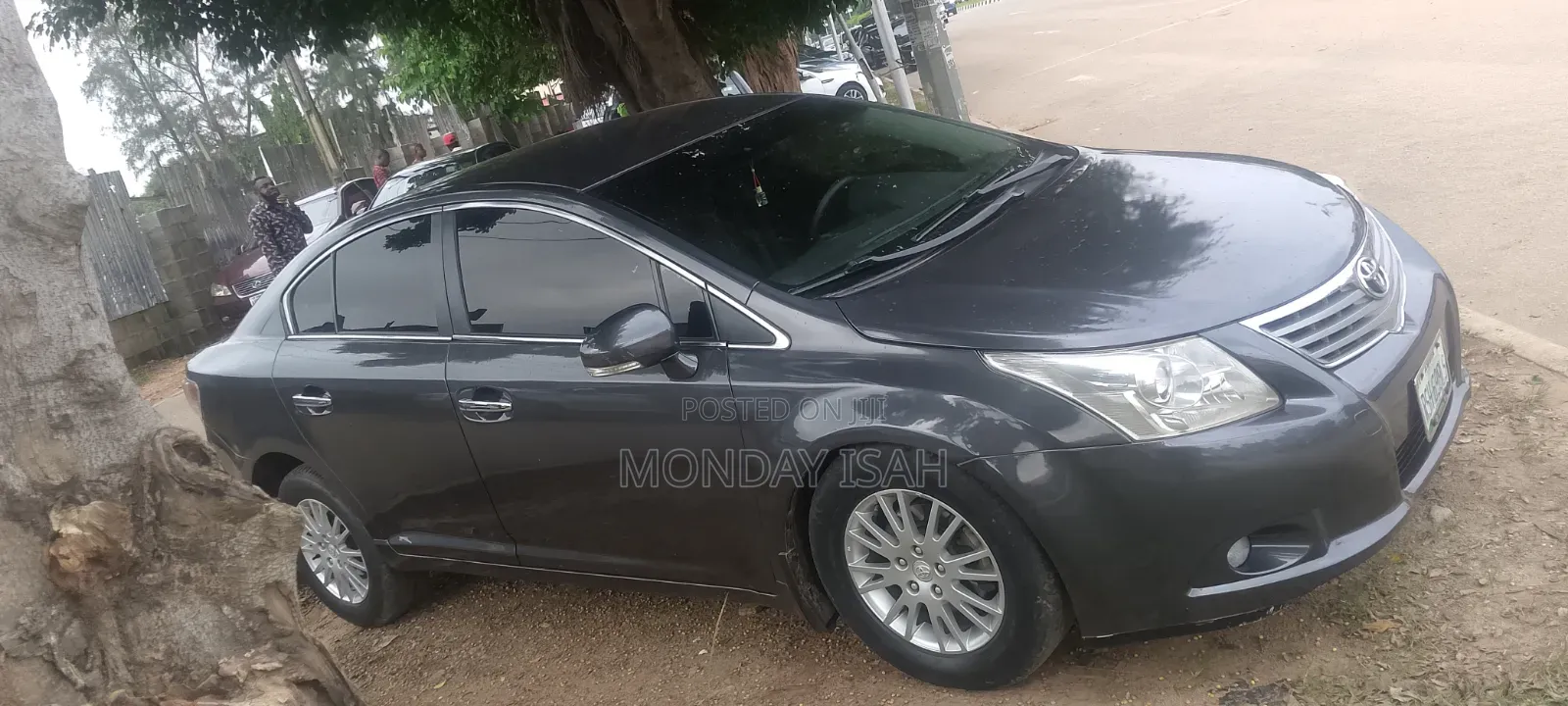 Toyota Avensis 2012 Beige
