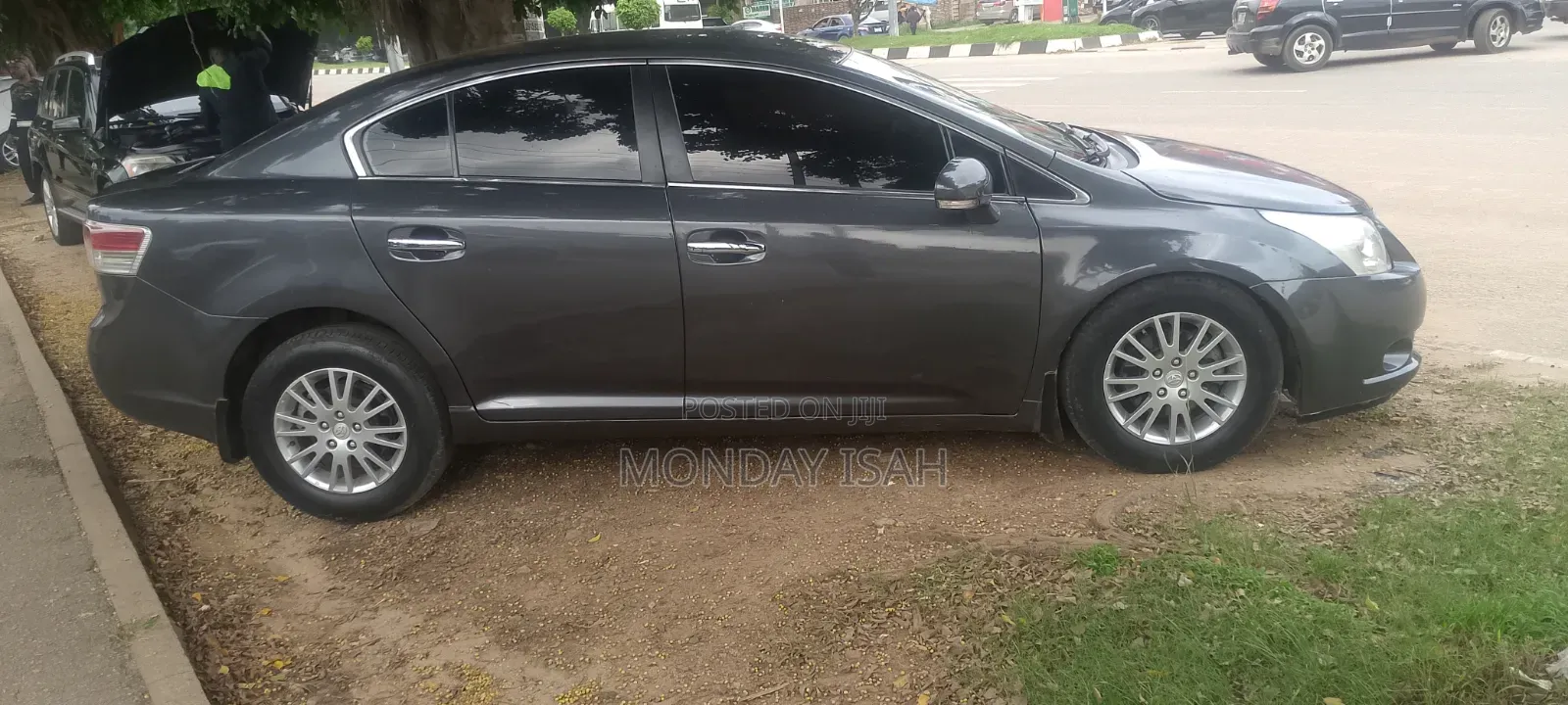 Toyota Avensis 2012 Beige