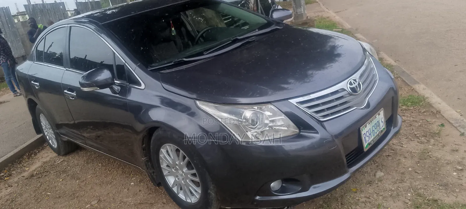 Toyota Avensis 2012 Beige
