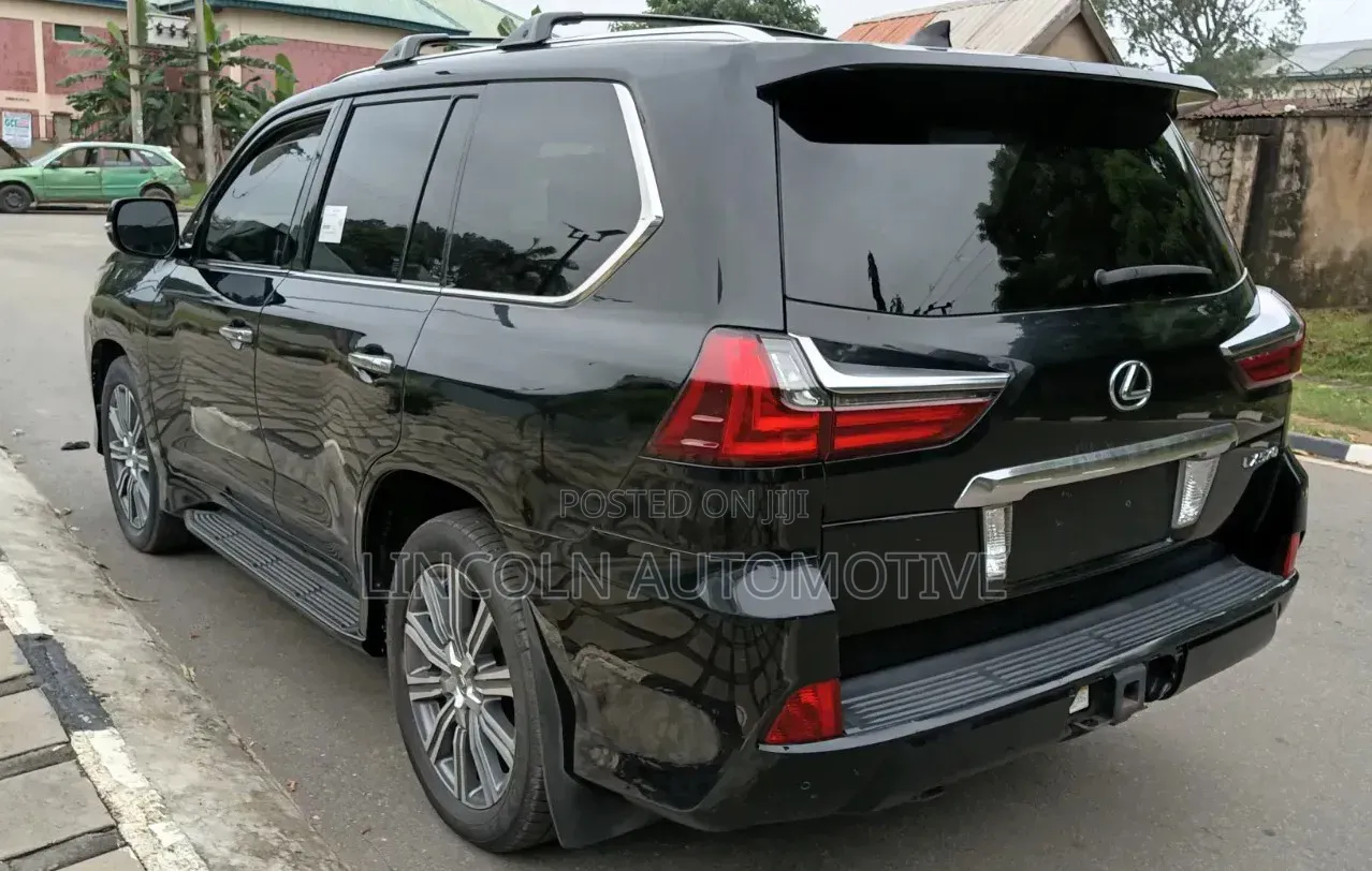 Lexus LX 570 (5 seats) AWD 2017 Matt Black
