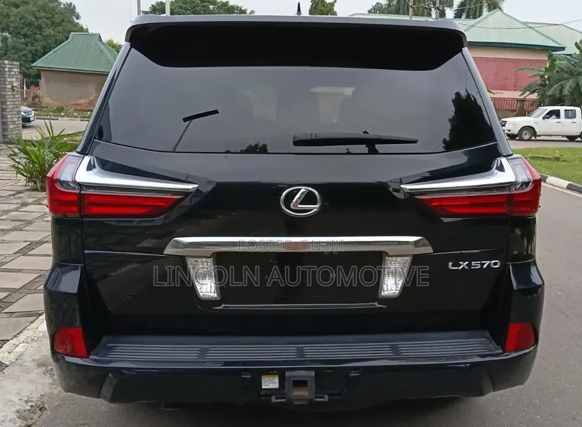 Lexus LX 570 (5 seats) AWD 2017 Matt Black