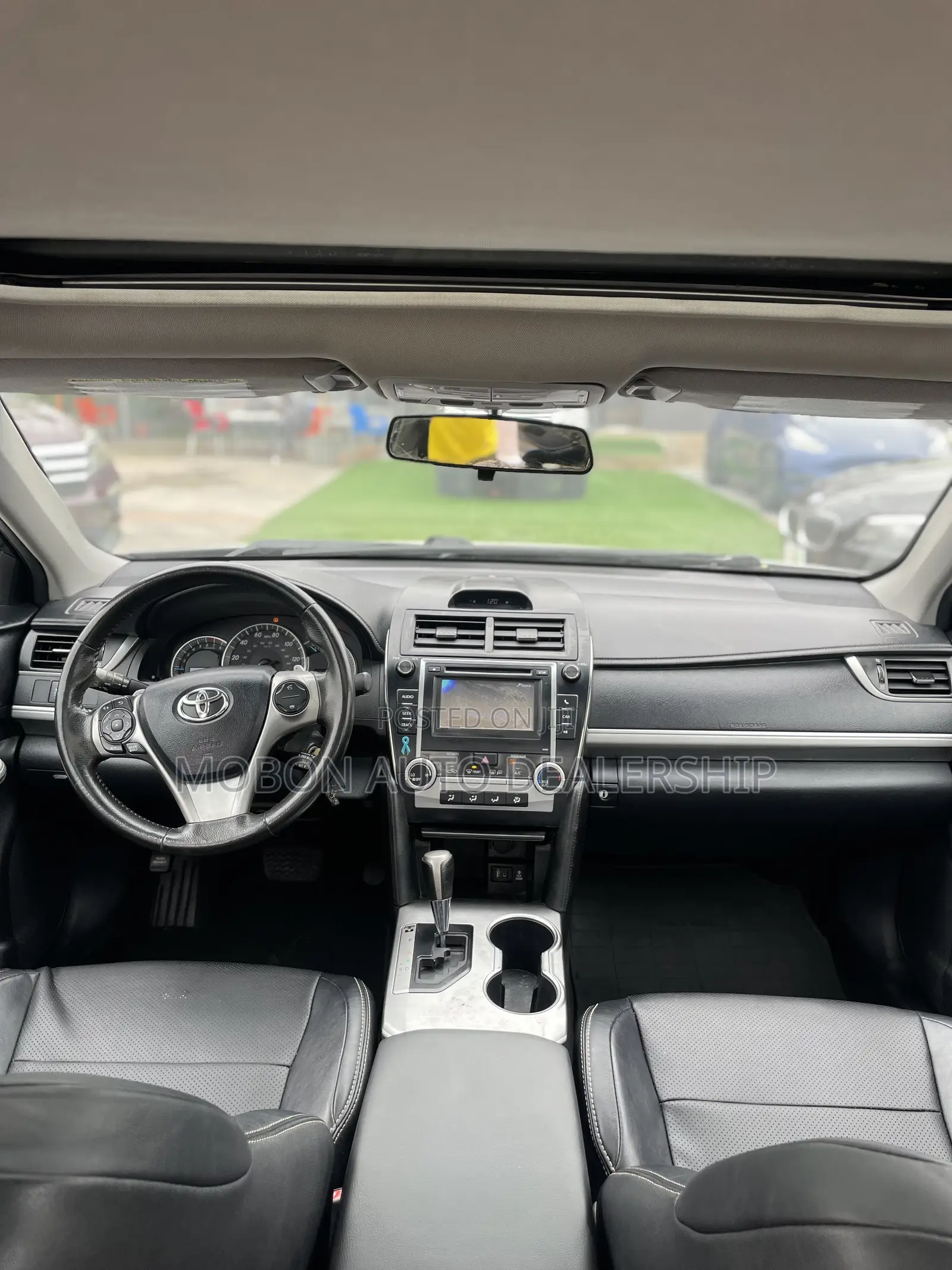 Toyota Camry SE 4dr Sedan (2.5L 4cyl 6A) 2013 Silver