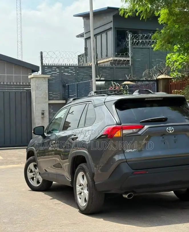 Toyota RAV4 2020 Gray