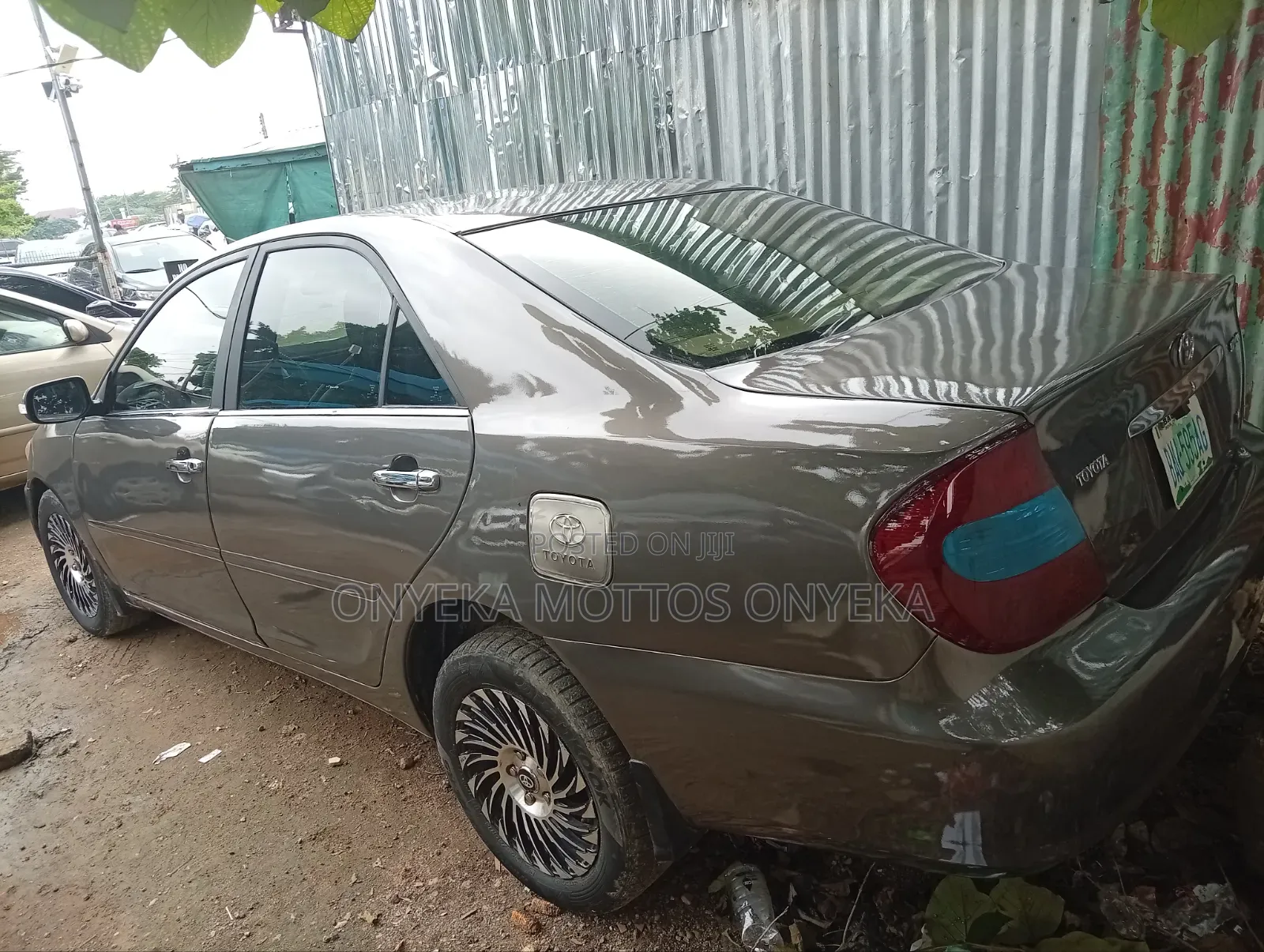 Toyota Camry LE V6 4dr Sedan (3.0L 6cyl 4A) 2002 Gray