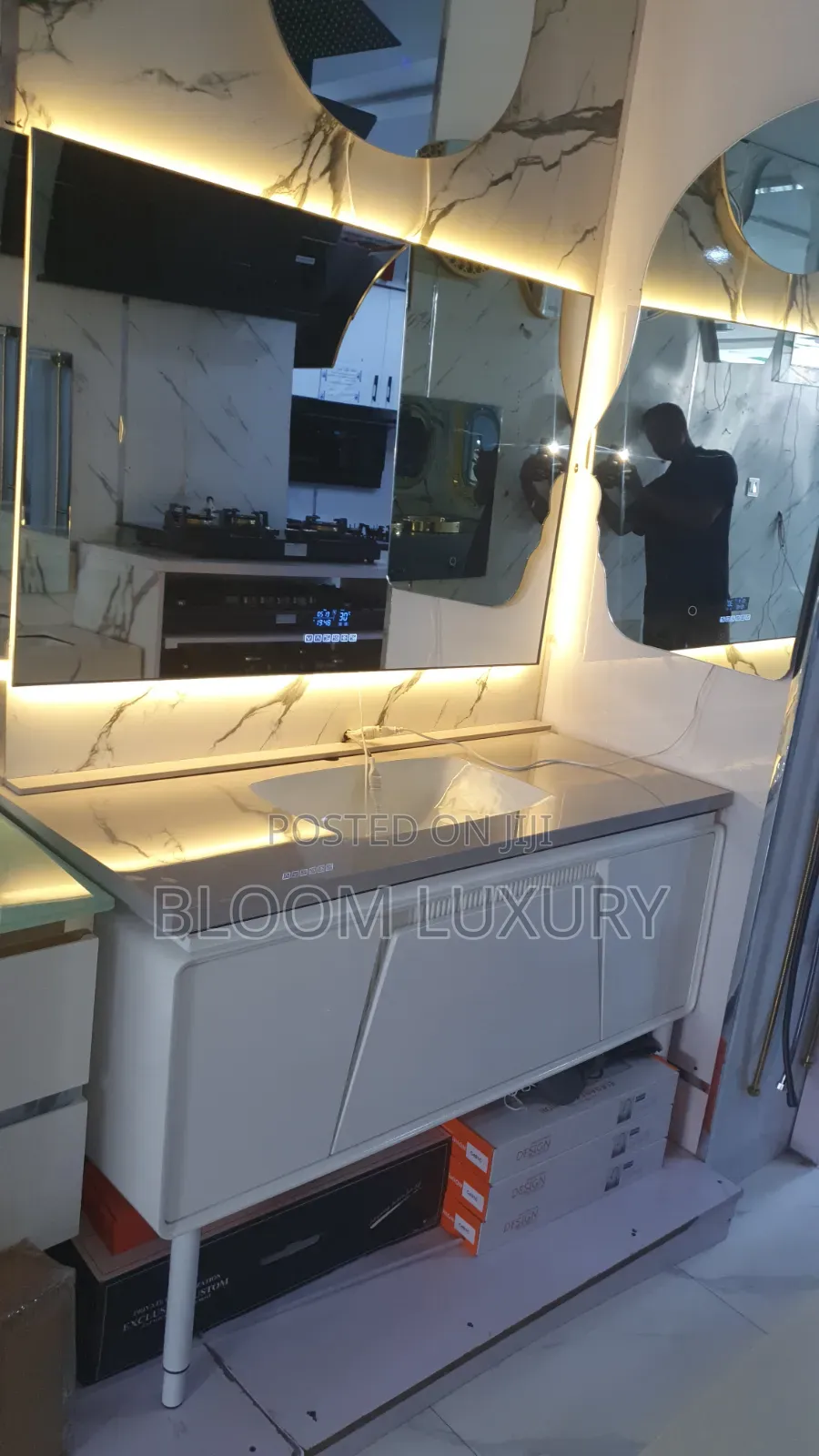 Luxury Bathroom Cabinet With LED 3Color Mirror