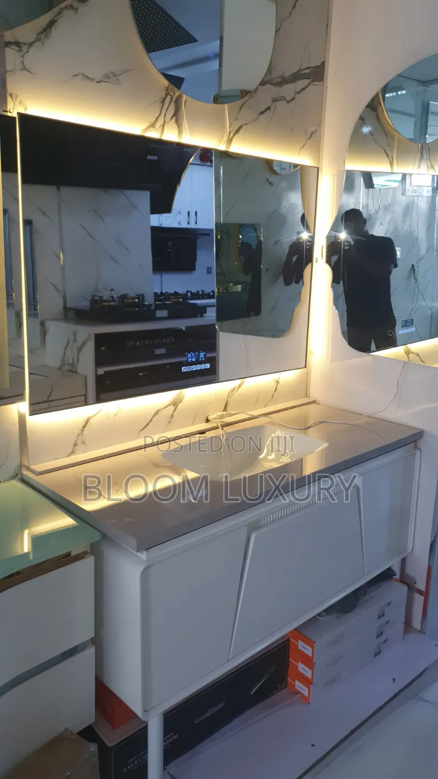 Luxury Bathroom Cabinet With LED 3Color Mirror
