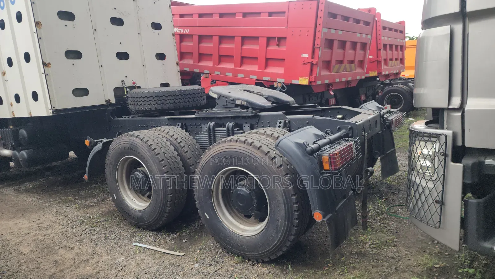 SAGMOTO 440 CNG 16-Cvlinder 6x4 Heavy-Duty Tractor Head, 10 Tyres