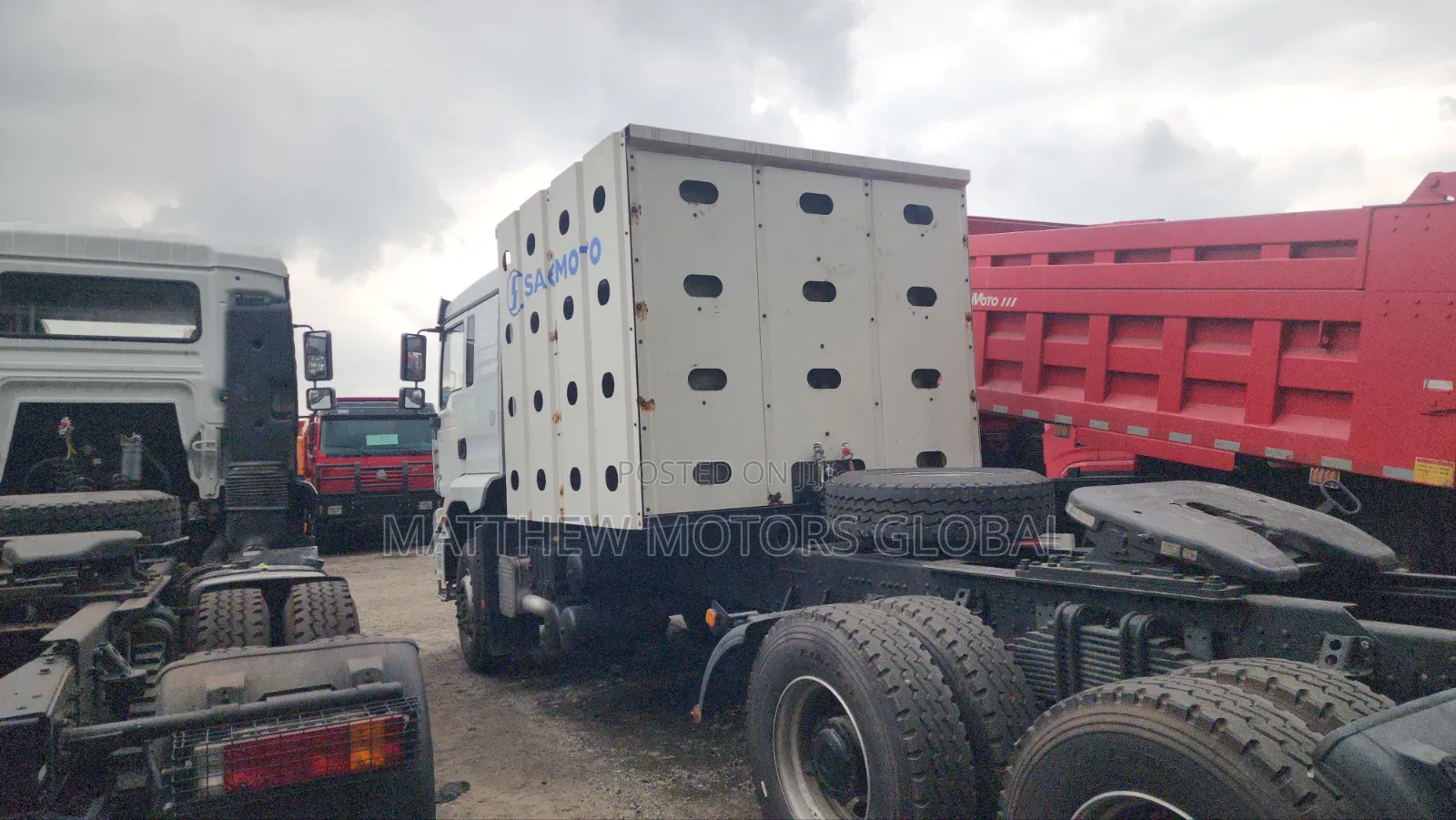 SAGMOTO 440 CNG 16-Cvlinder 6x4 Heavy-Duty Tractor Head, 10 Tyres