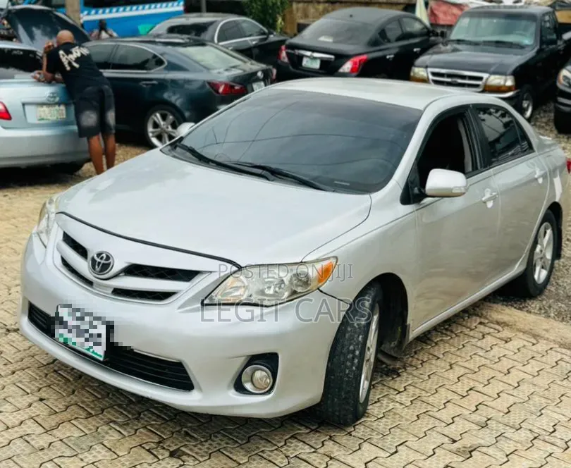 Toyota Corolla 2013 Silver
