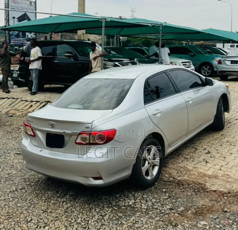 Toyota Corolla 2013 Silver