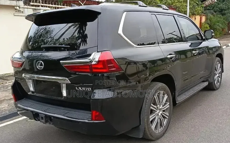 Lexus LX 570 AWD 2017 Black