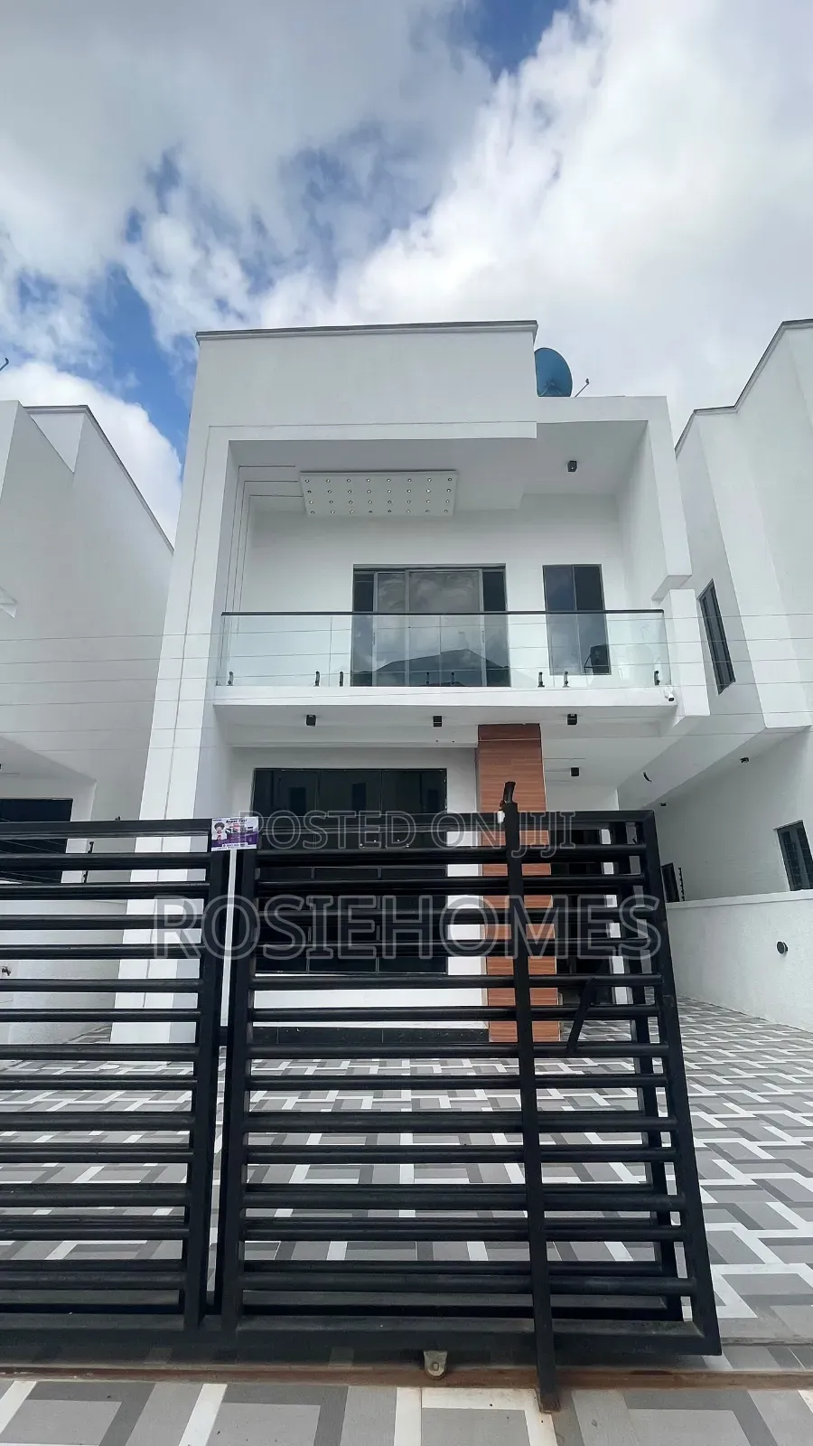 4bdrm Duplex in Ajah for sale