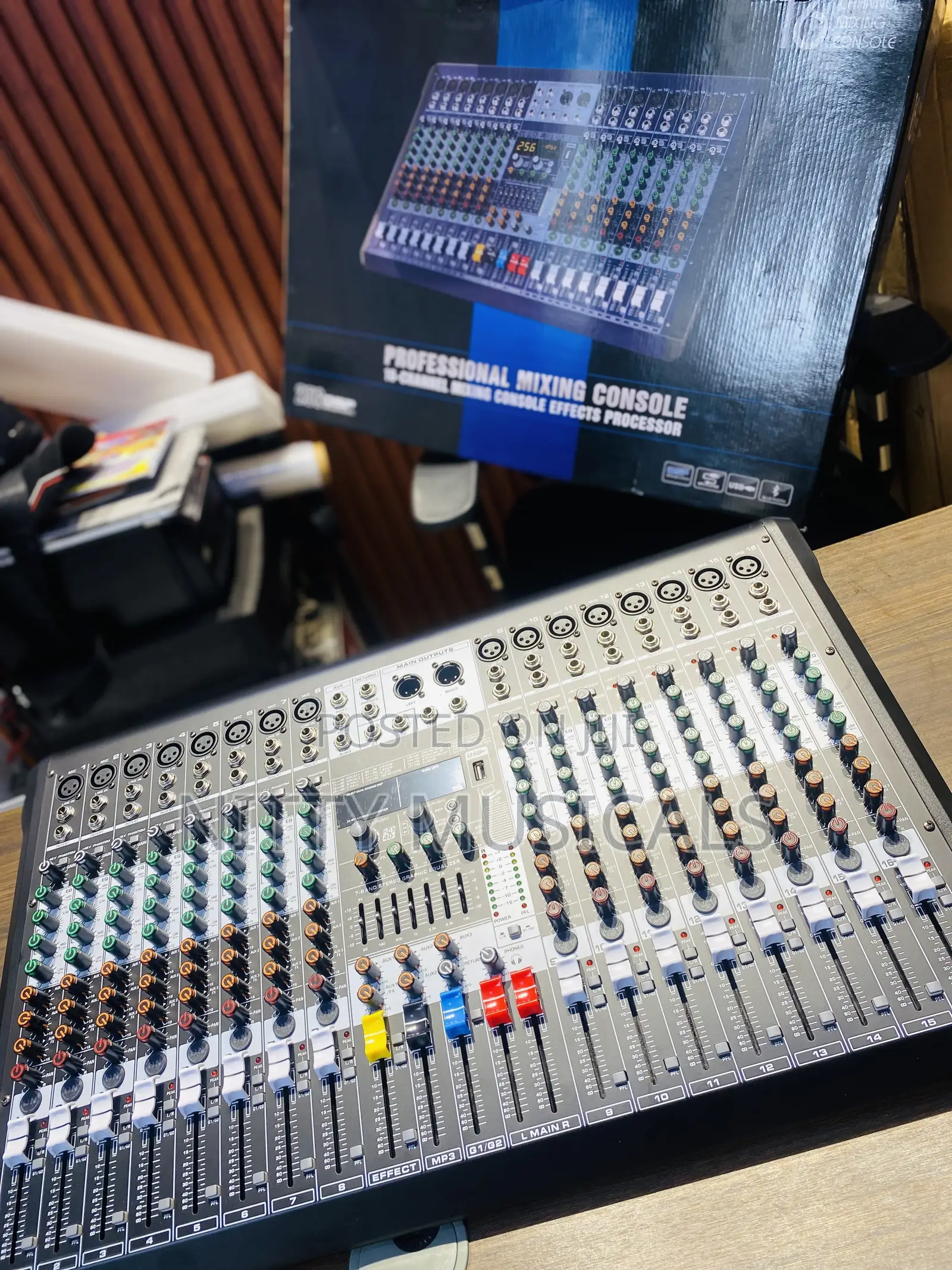 16 Channels Professional Mixer Console