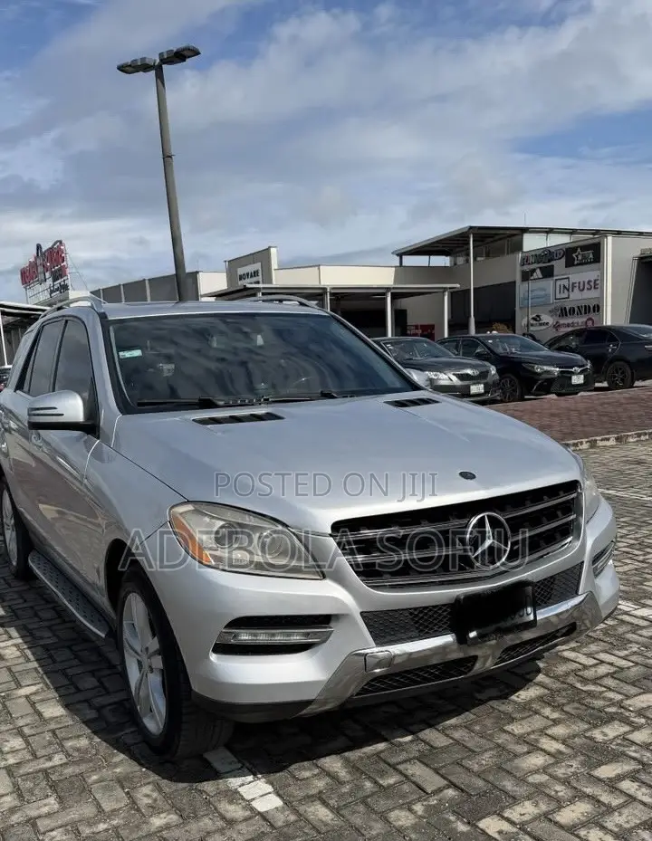 Mercedes-Benz M Class ML350 4MATIC 4dr SUV AWD (3.5L 6cyl 7A) 2014