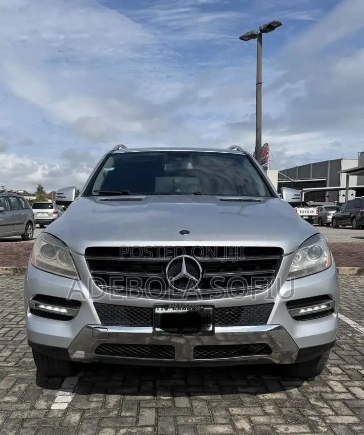 Mercedes-Benz M Class ML350 4MATIC 4dr SUV AWD (3.5L 6cyl 7A) 2014